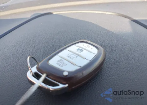 2017 Hyundai Sonata Sport z USA, uszkodzony, nr VIN 5NPE34AF7HH568901